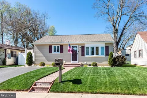 21 Commerce St, Taneytown, MD 21787