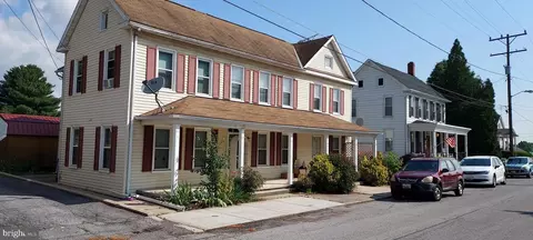 44 Middle St, Taneytown, MD 21787