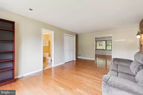 1211 Wynside Ln, Hampstead, MD 21074 photo 20