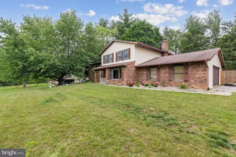 1211 Wynside Ln, Hampstead, MD 21074 photo 2