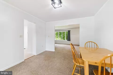 1211 Wynside Ln, Hampstead, MD 21074 photo 11