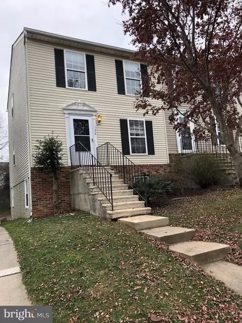 128 N North Towne Ct, Mount Airy, MD 21771