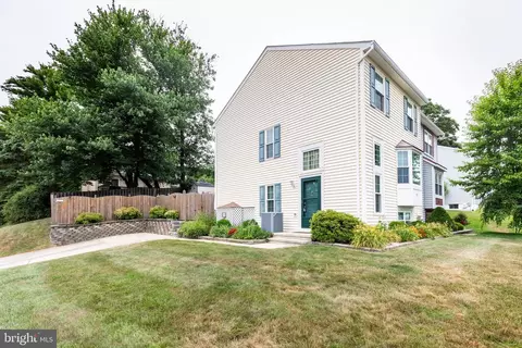 985 Boxwood Dr, Hampstead, MD 21074