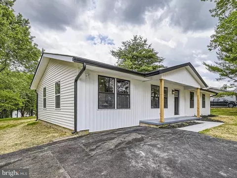 547 Oak Tree Rd, Westminster, MD 21157 photo 3