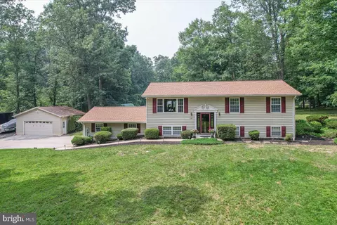 2756 Church Ln, Taneytown, MD 21787