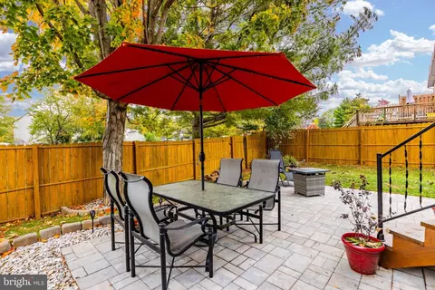 768 Windsor Dr, Westminster, MD 21158 photo 4