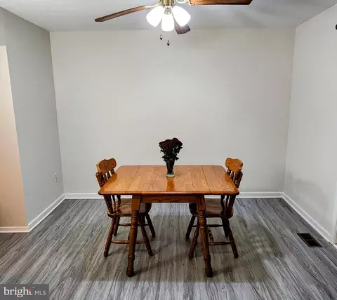 768 Windsor Dr, Westminster, MD 21158 photo 12