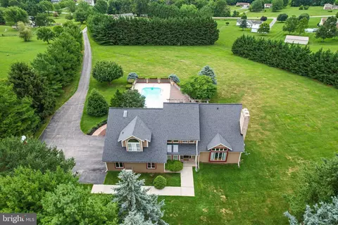 2428 Mount Ventus Rd, Manchester, MD 21102