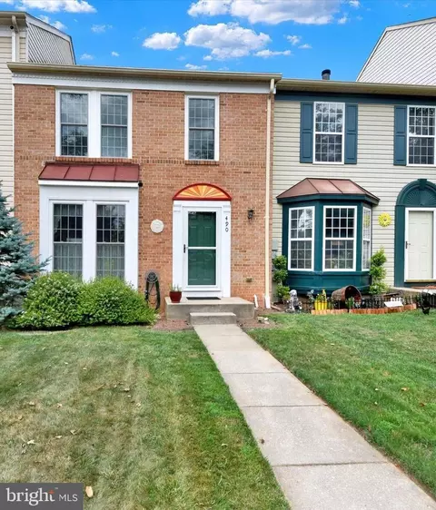 490 Lakes Ct, Westminster, MD 21158