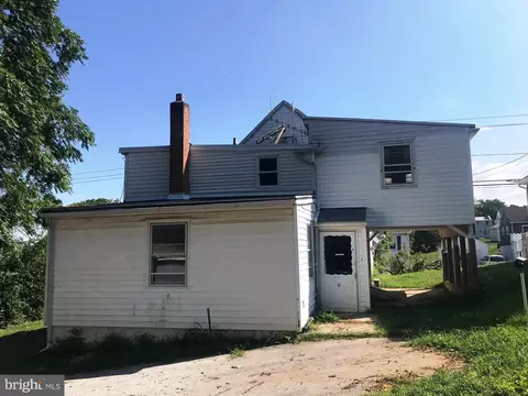 316 E Main St, Westminster, MD 21157 photo 2