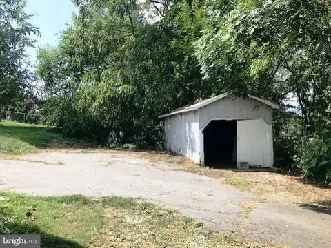 316 E Main St, Westminster, MD 21157 photo 4