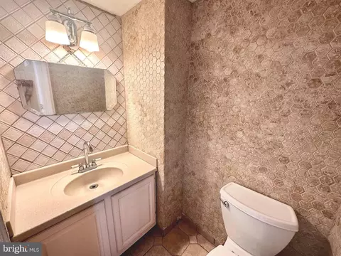 689 Clearview Ave, Hampstead, MD 21074 photo 4