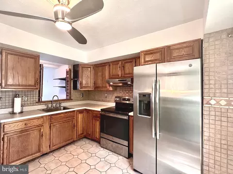 689 Clearview Ave, Hampstead, MD 21074 photo 6