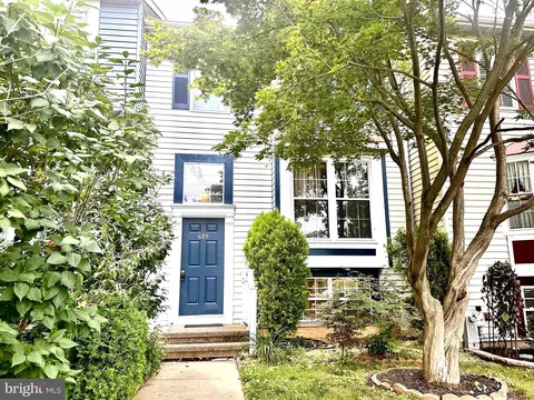 689 Clearview Ave, Hampstead, MD 21074