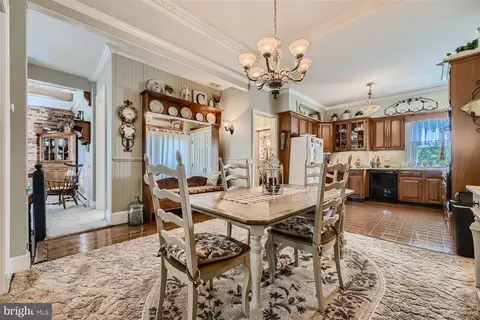 262 E Main St, Westminster, MD 21157 photo 7
