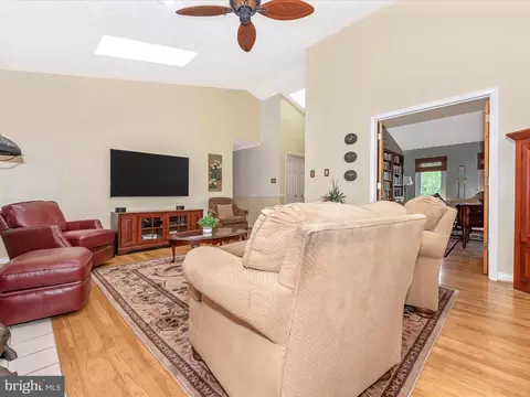 830 Jessica Lee Ln, Westminster, MD 21157 photo 8