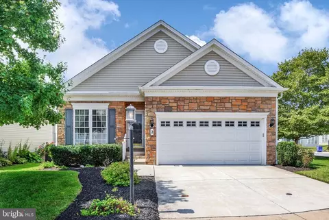 2 Hayride Ln #225, Taneytown, MD 21787