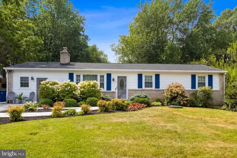 811 Mountain View Dr, Westminster, MD 21157