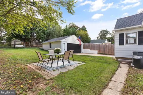 439 Maple Ave, Westminster, MD 21157 photo 2