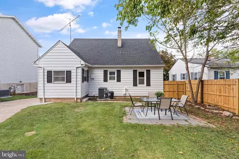 439 Maple Ave, Westminster, MD 21157 photo 3