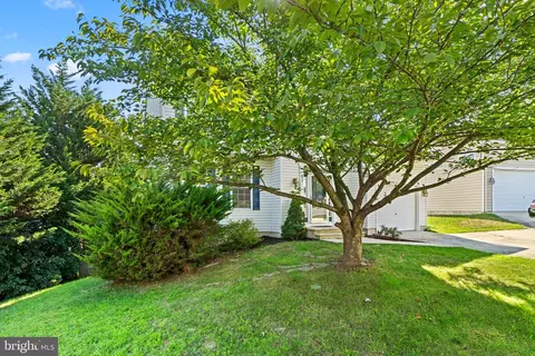 677 Windsor Dr, Westminster, MD 21158 photo 3