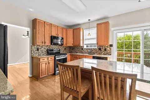677 Windsor Dr, Westminster, MD 21158 photo 12