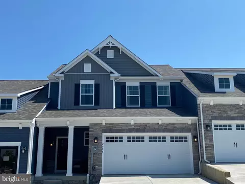 2834 Town View Cir, New Windsor, MD 21776