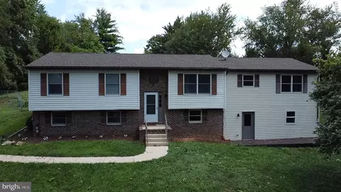 3555 Cemetery Ln, Westminster, MD 21158