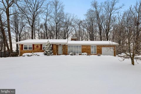 2302 Susanann Dr, Hampstead, MD 21074 photo 1