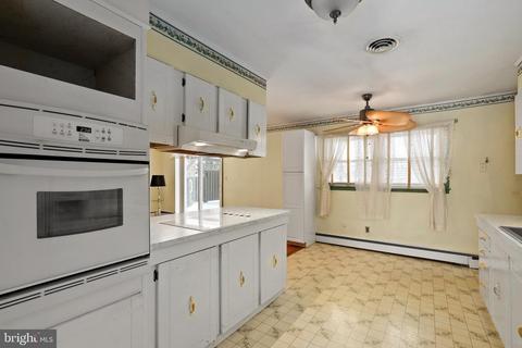 2302 Susanann Dr, Hampstead, MD 21074 photo 12
