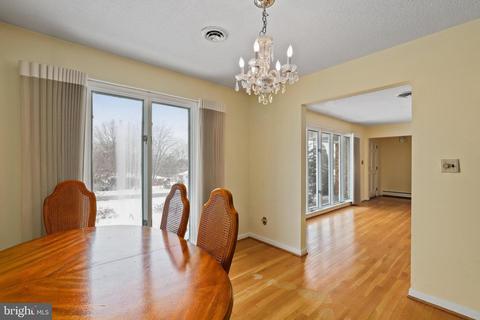 2302 Susanann Dr, Hampstead, MD 21074 photo 7