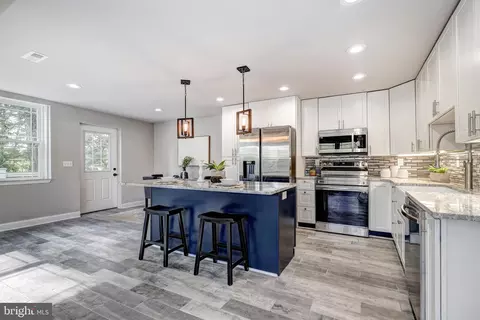 2646 Old Washington Rd, Westminster, MD 21157