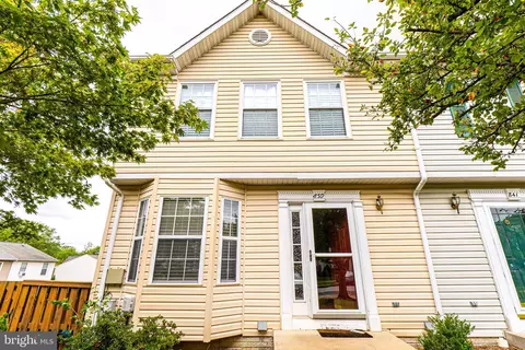 839 Medinah Cir, Westminster, MD 21158