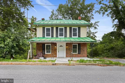 1316 Pleasant Valley Rd, Westminster, MD 21158