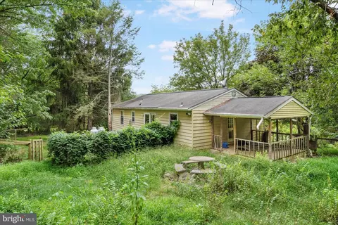 2901 Old Liberty Rd, New Windsor, MD 21776
