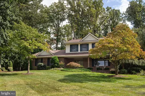 5677 French Ave, Sykesville, MD 21784
