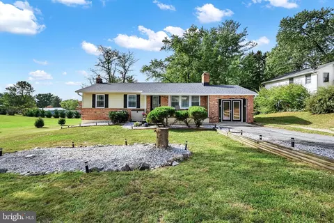 4827 Dave Rill Rd, Hampstead, MD 21074 photo 2