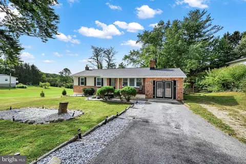 4827 Dave Rill Rd, Hampstead, MD 21074 photo 3