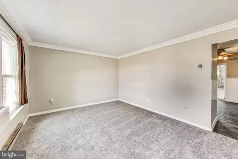 801 Ewing Dr, Westminster, MD 21158 photo 4