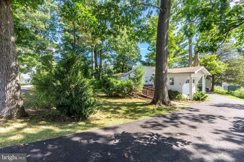 6115 Oklahoma Rd, Sykesville, MD 21784