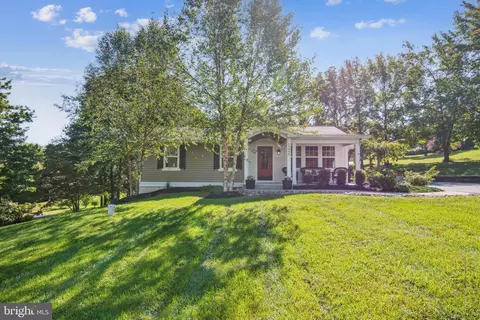 4800 Diane Ave, Mount Airy, MD 21771