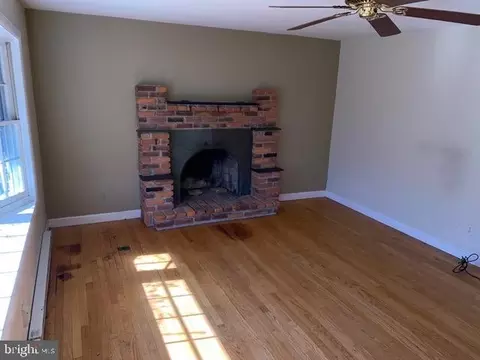 902 Rolling Ridge Dr, Westminster, MD 21157 photo 3