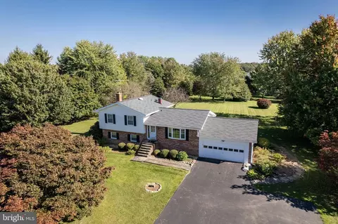 2504 Braddock Rd, Mount Airy, MD 21771