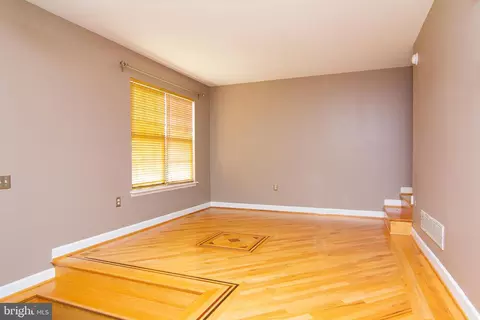 434 Logan Dr, Westminster, MD 21157 photo 4