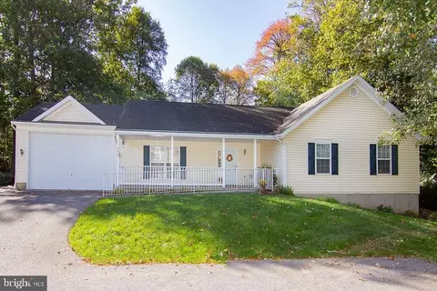 4017 Sharecropper Dr, Hampstead, MD 21074