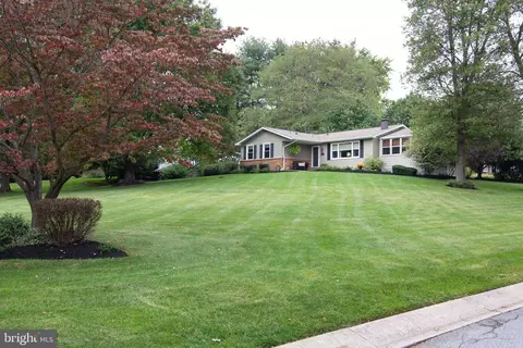 502 Piney Run Ct, Sykesville, MD 21784