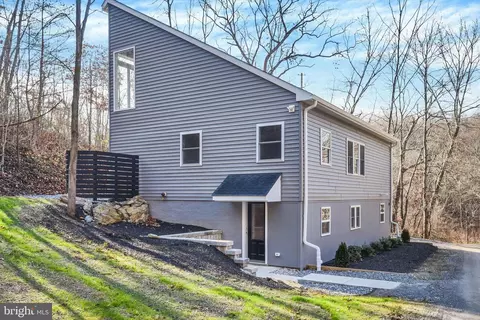 225 Blue Heron Dr, Westminster, MD 21157