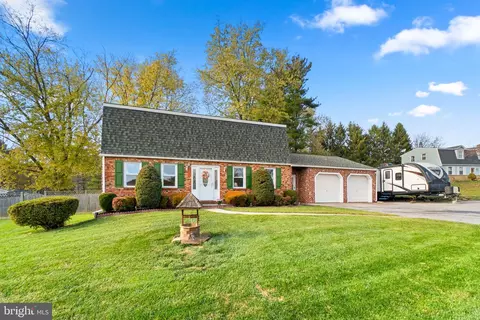 5606 Elele Ct, Sykesville, MD 21784