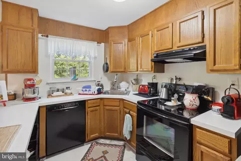 442 Logan Dr, Westminster, MD 21157 photo 11
