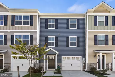 302 Carbine St, Taneytown, MD 21787